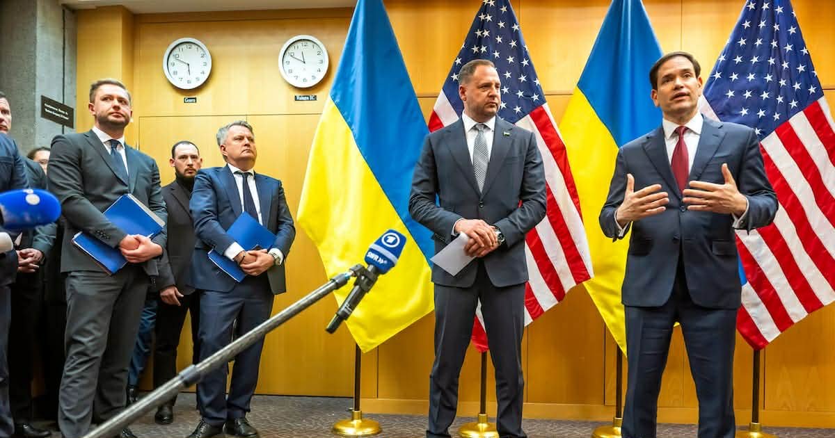 Comprendre les enjeux du plan de paix proposé par Trump et la riposte européenne qui alimente un affrontement diplomatique autour du dossier ukrainien.